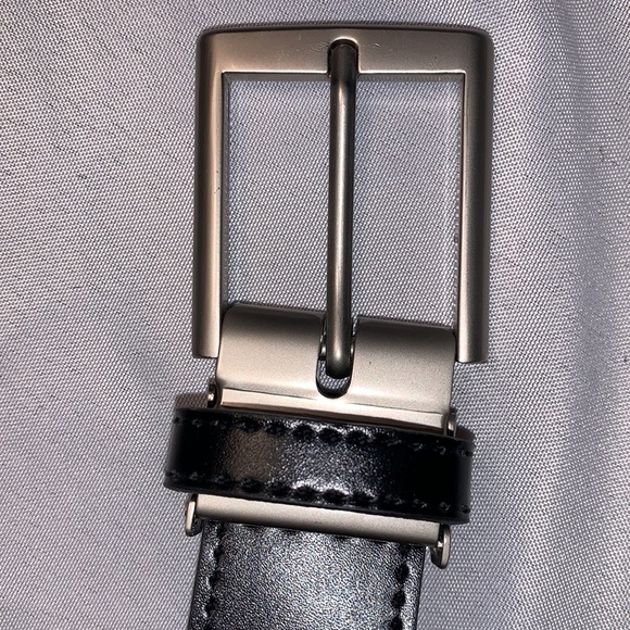 Black leather belt - Picture 2 of 5